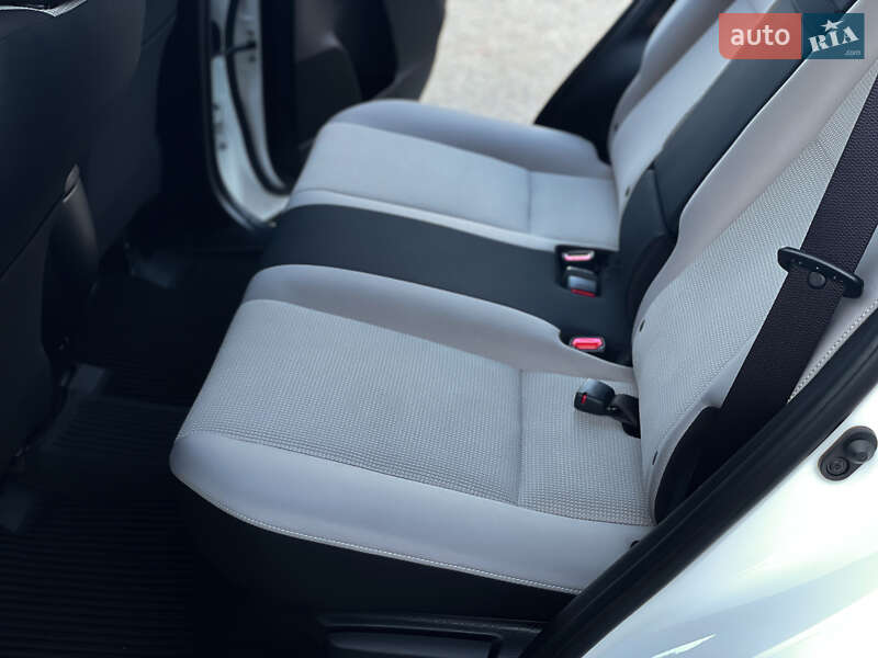 Внедорожник / Кроссовер Toyota RAV4 2016 в Одессе