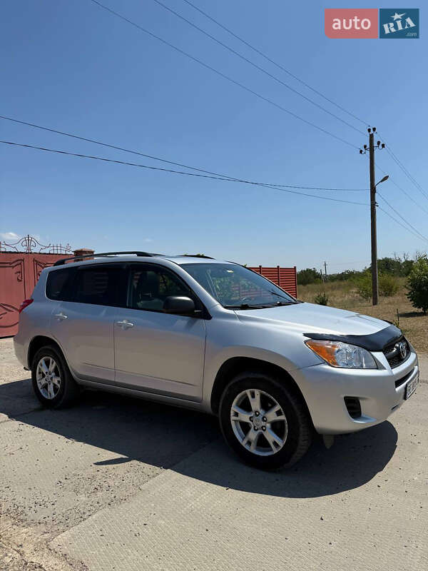 Toyota RAV4 2011
