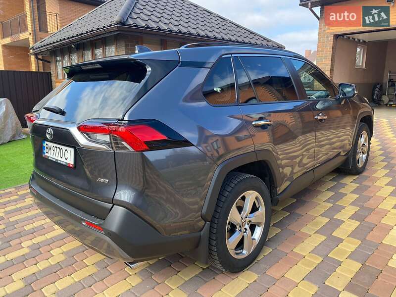 Внедорожник / Кроссовер Toyota RAV4 2020 в Киеве