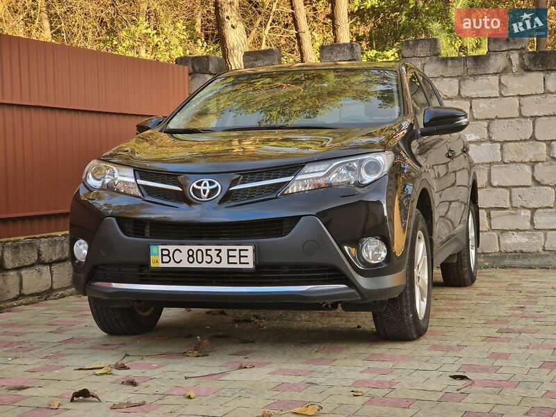 Внедорожник / Кроссовер Toyota RAV4 2014 в Золочеве