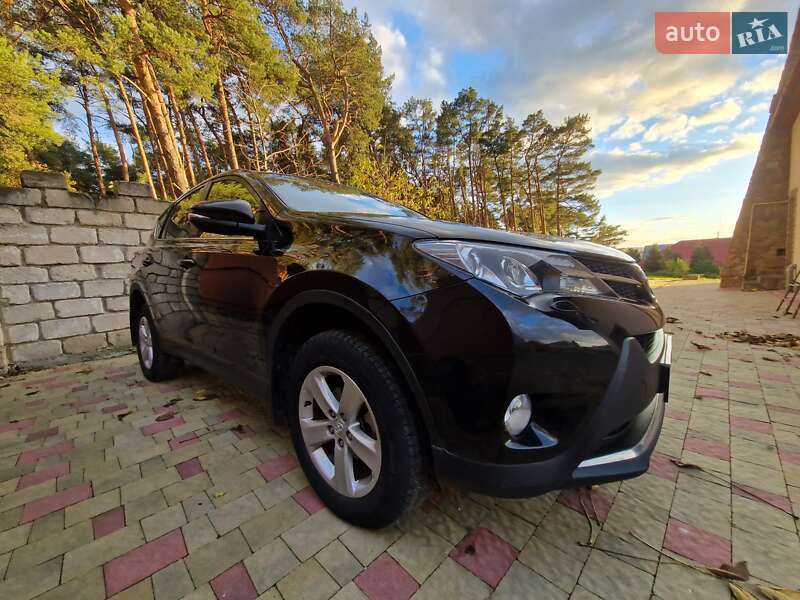 Внедорожник / Кроссовер Toyota RAV4 2014 в Золочеве