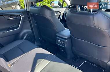 Внедорожник / Кроссовер Toyota RAV4 2022 в 