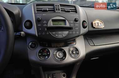 Внедорожник / Кроссовер Toyota RAV4 2007 в 