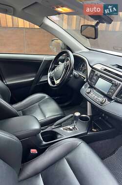Внедорожник / Кроссовер Toyota RAV4 2014 в Чернигове