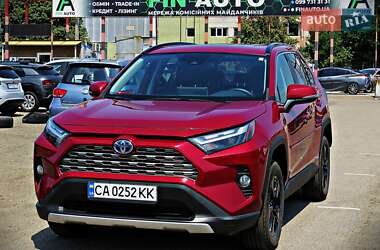 Внедорожник / Кроссовер Toyota RAV4 2022 в Черкассах