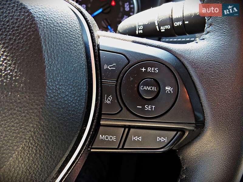 Внедорожник / Кроссовер Toyota RAV4 2022 в Черкассах