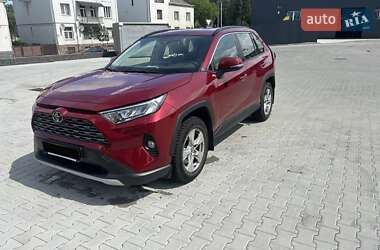 Внедорожник / Кроссовер Toyota RAV4 2021 в Львове