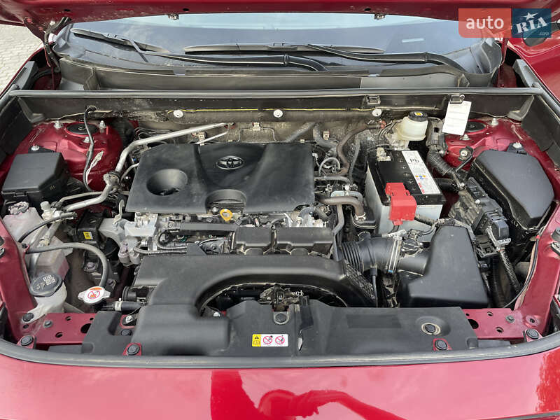 Внедорожник / Кроссовер Toyota RAV4 2021 в Львове