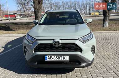 Внедорожник / Кроссовер Toyota RAV4 2019 в Виннице