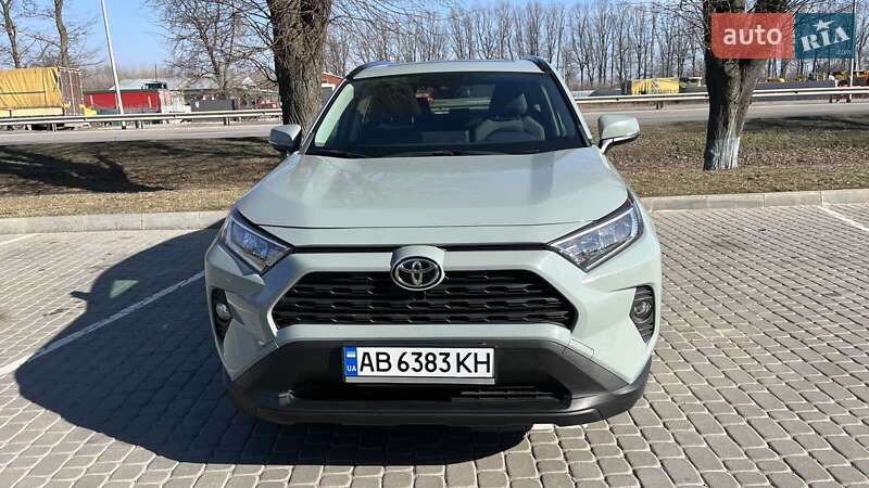 Позашляховик / Кросовер Toyota RAV4 2019 в Вінниці