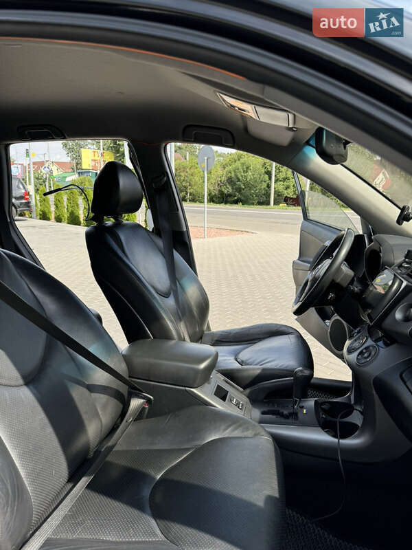 Позашляховик / Кросовер Toyota RAV4 2007 в Софіївській Борщагівці