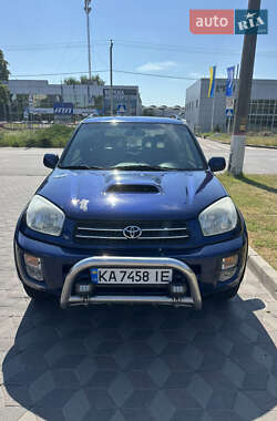 Позашляховик / Кросовер Toyota RAV4 2003 в 
