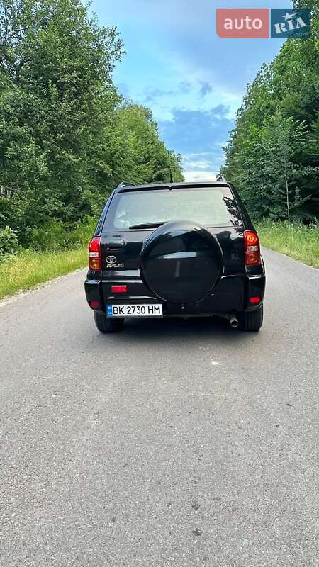 Внедорожник / Кроссовер Toyota RAV4 2004 в Дубно