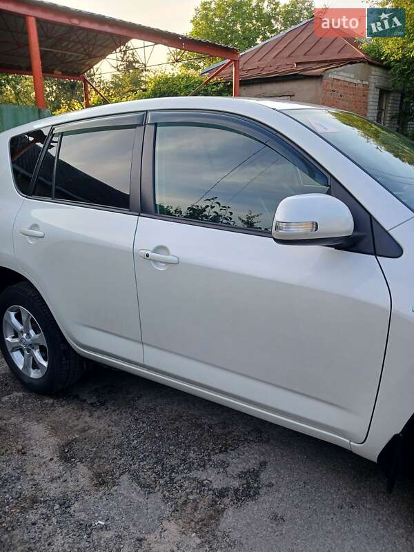 Внедорожник / Кроссовер Toyota RAV4 2010 в Харькове