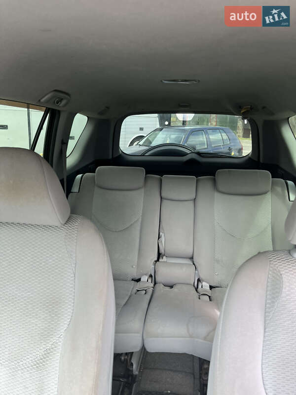 Позашляховик / Кросовер Toyota RAV4 2006 в Рахові