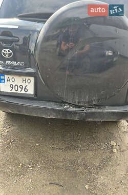 Внедорожник / Кроссовер Toyota RAV4 2006 в 