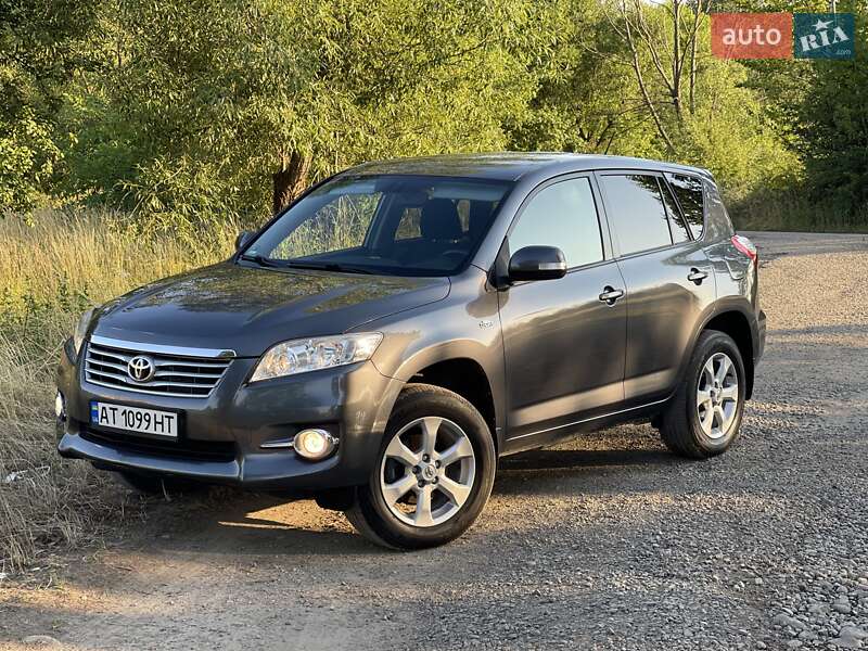 Toyota RAV4 2011