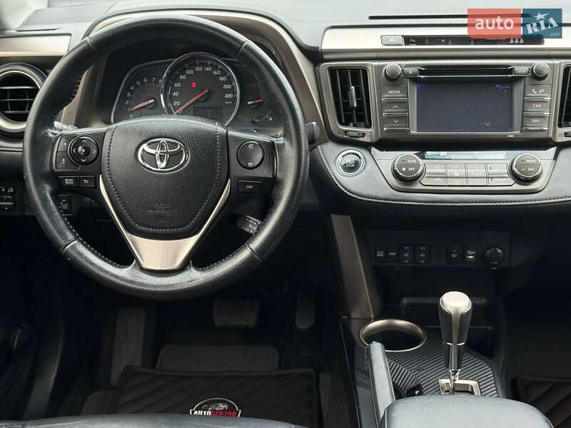 Позашляховик / Кросовер Toyota RAV4 2013 в Харкові