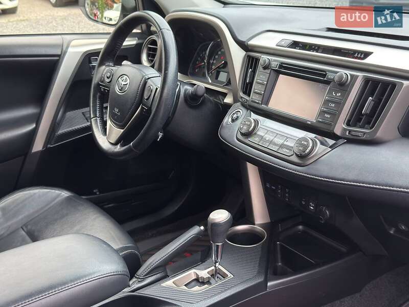 Позашляховик / Кросовер Toyota RAV4 2013 в Харкові
