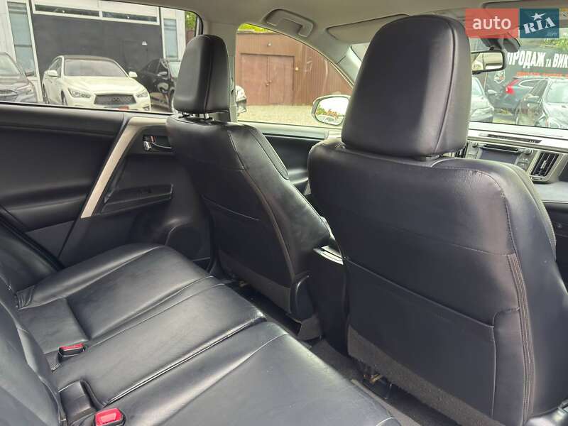 Позашляховик / Кросовер Toyota RAV4 2013 в Харкові