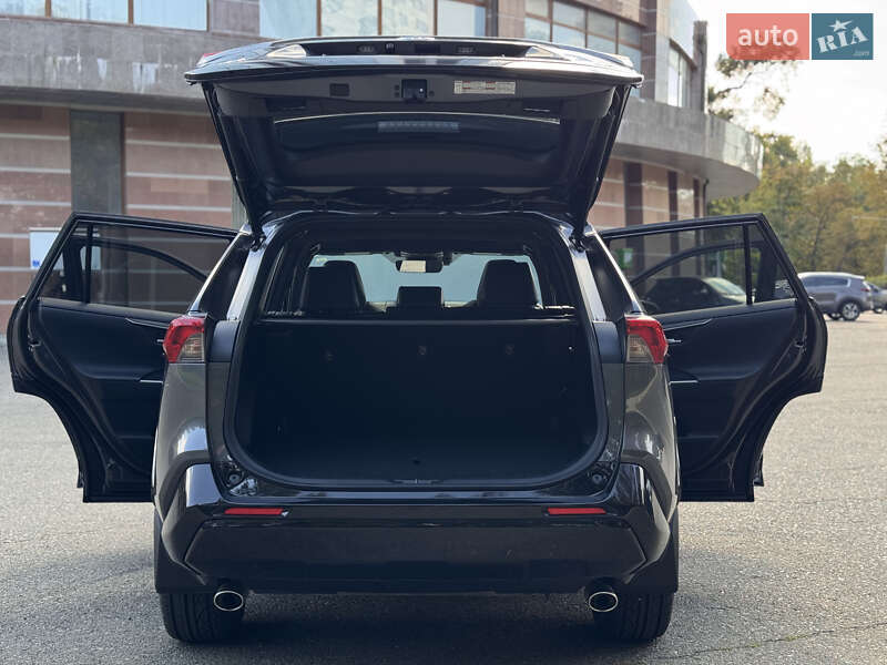 Внедорожник / Кроссовер Toyota RAV4 2022 в Одессе