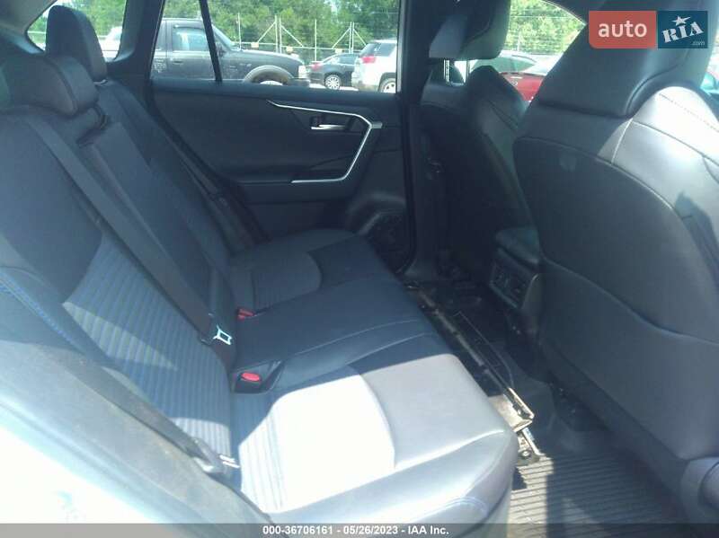 Позашляховик / Кросовер Toyota RAV4 2020 в Львові