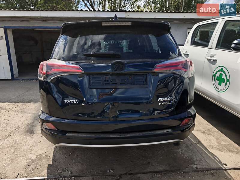 Внедорожник / Кроссовер Toyota RAV4 2017 в Николаеве