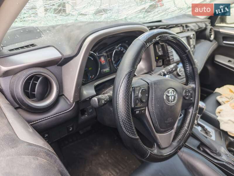 Внедорожник / Кроссовер Toyota RAV4 2017 в Николаеве