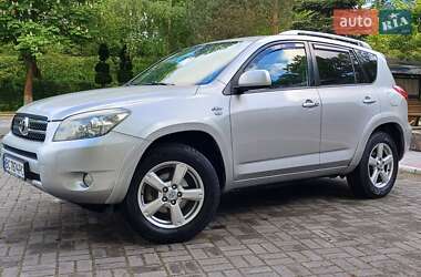 Внедорожник / Кроссовер Toyota RAV4 2006 в 