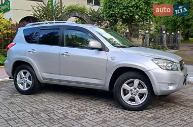 Внедорожник / Кроссовер Toyota RAV4 2006 в 