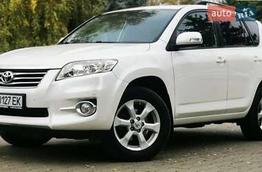 Внедорожник / Кроссовер Toyota RAV4 2012 в Черновцах