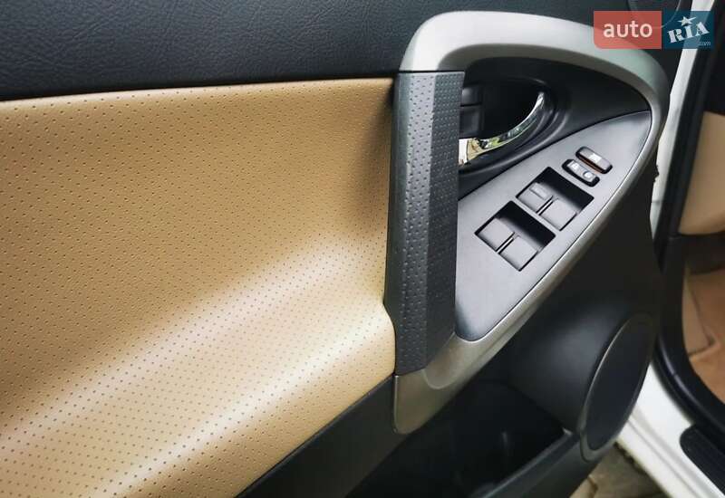 Внедорожник / Кроссовер Toyota RAV4 2012 в Черновцах фото 21 Внедорожник / Кроссовер Toyota RAV4 2012 в Черновцах