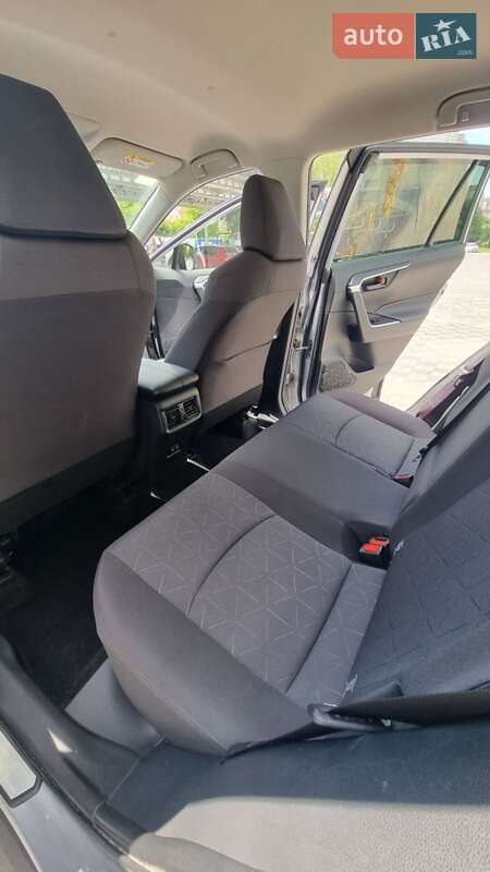 Внедорожник / Кроссовер Toyota RAV4 2019 в Хмельницком