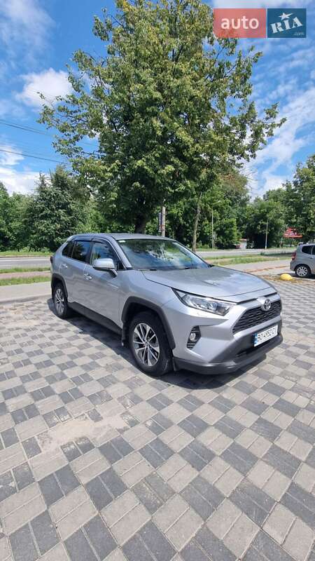 Внедорожник / Кроссовер Toyota RAV4 2019 в Хмельницком