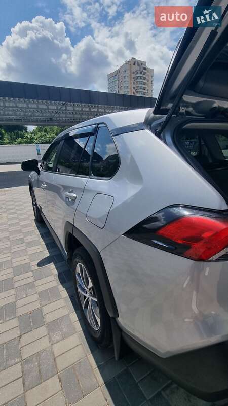 Внедорожник / Кроссовер Toyota RAV4 2019 в Хмельницком