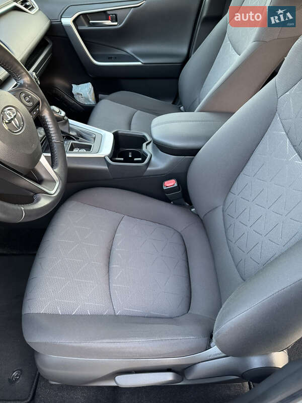 Внедорожник / Кроссовер Toyota RAV4 2022 в Николаеве