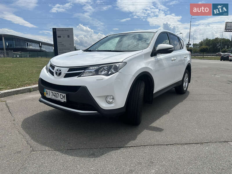Внедорожник / Кроссовер Toyota RAV4 2014 в Чернигове