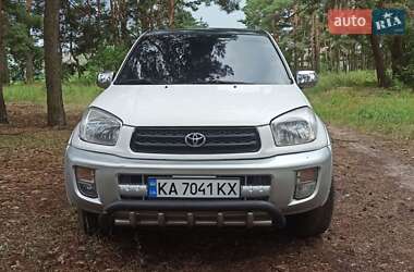 Внедорожник / Кроссовер Toyota RAV4 2001 в Сновске