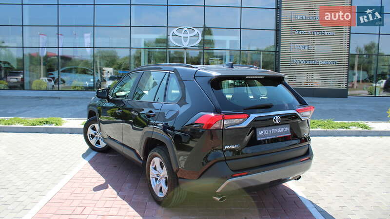 Внедорожник / Кроссовер Toyota RAV4 2020 в Черкассах