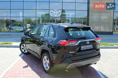Внедорожник / Кроссовер Toyota RAV4 2020 в 