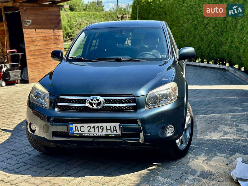 Внедорожник / Кроссовер Toyota RAV4 2007 в Кропивницком