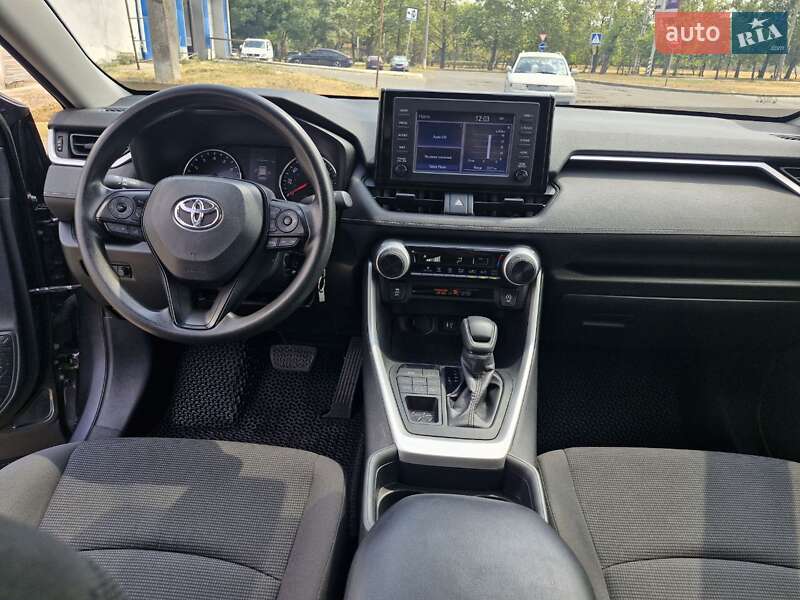 Позашляховик / Кросовер Toyota RAV4 2019 в Миколаєві