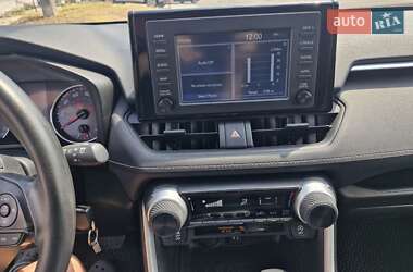 Позашляховик / Кросовер Toyota RAV4 2019 в Миколаєві