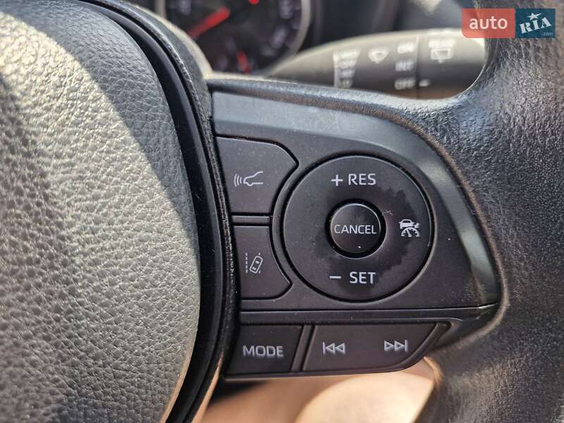 Позашляховик / Кросовер Toyota RAV4 2019 в Миколаєві