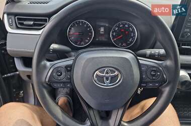 Позашляховик / Кросовер Toyota RAV4 2019 в Миколаєві