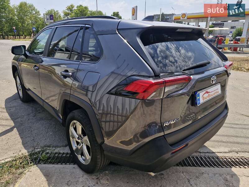 Позашляховик / Кросовер Toyota RAV4 2019 в Миколаєві