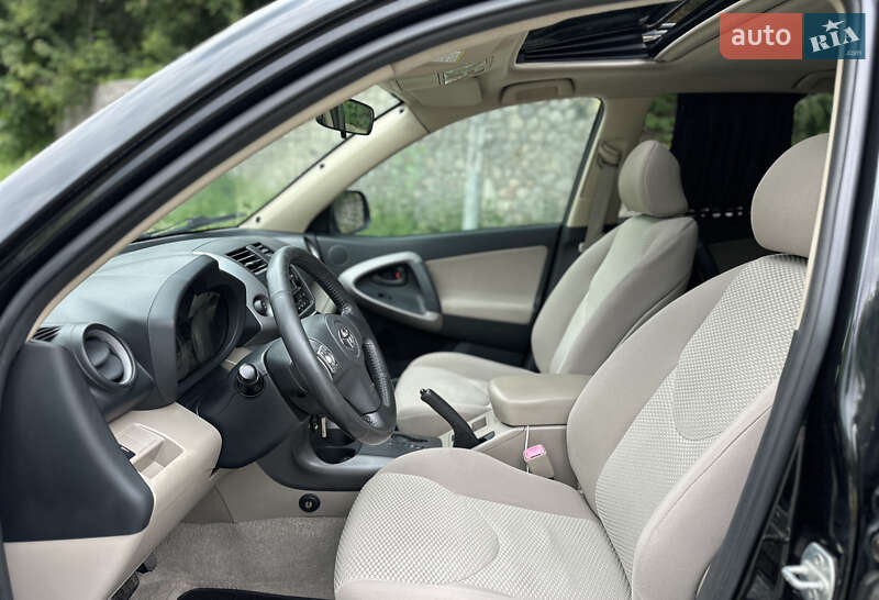 Позашляховик / Кросовер Toyota RAV4 2006 в Києві