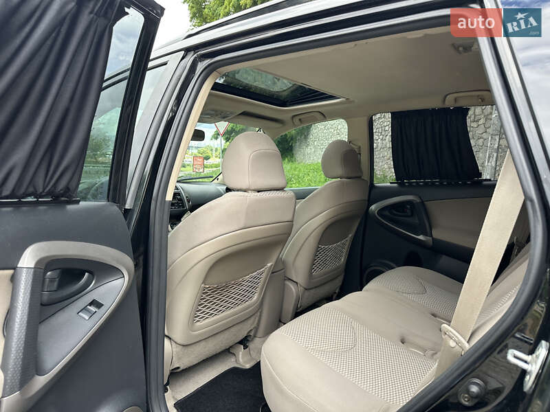 Позашляховик / Кросовер Toyota RAV4 2006 в Києві