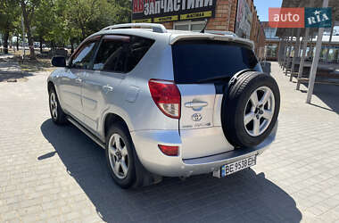 Внедорожник / Кроссовер Toyota RAV4 2007 в 
