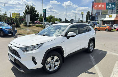Внедорожник / Кроссовер Toyota RAV4 2021 в Киеве